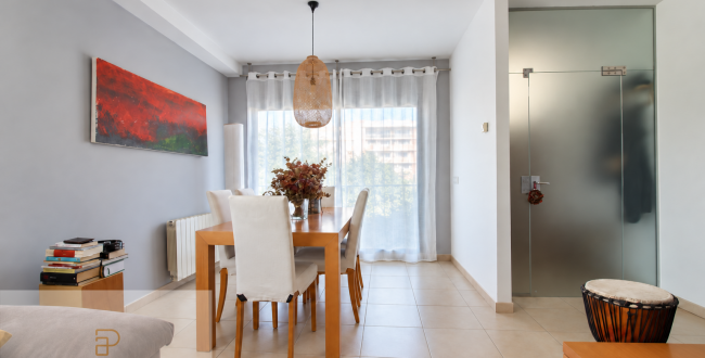 CASA ADOSSADA AMB JARDÍ, TERRASSES I GARATGE PER A DOS COTXES A CASSÀ DE LA SELVA