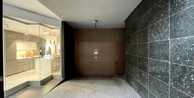 PÀRQUING DE LLOGUER A L'EIXAMPLE NORD DE GIRONA, EN PLE CENTRE COMERCIAL DE LA CIUTAT