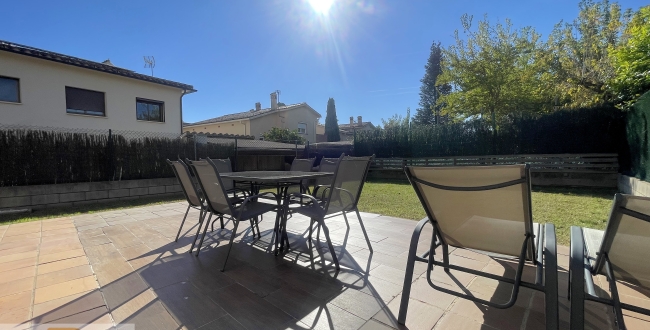 CASA CANTONERA AMB ESTANCES IDEALS, JARDÍ, TERRASSES I ESTUDI A FORNELLS DE LA SELVA